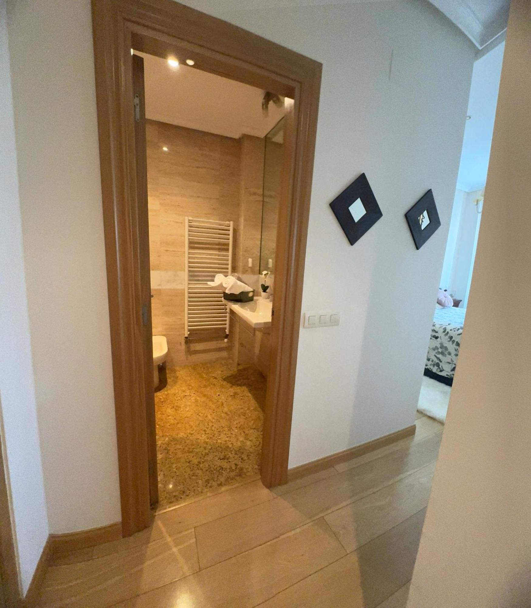 Habitaciones De Lujo Con Hermosas Vistas A La Cuidad Burgos Exterior photo